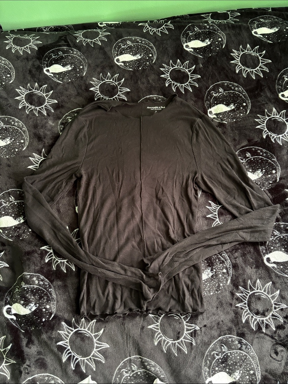 Abercrombie & Fitch Long Sleeve Ribbed Tee - White and Black - Picture 3 of 4